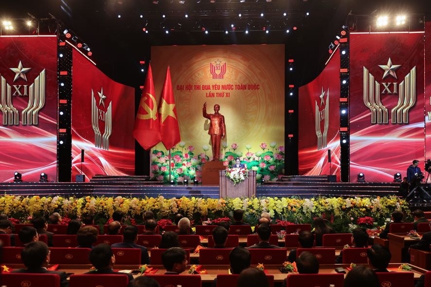 Thi đua đã thấm sâu, khích lệ toàn dân tộc tích cực lao động, thi đua sáng tạo và cống hiến Thi đua đã thấm sâu, khích lệ toàn dân tộc tích cực lao động, thi đua sáng tạo và cống hiến