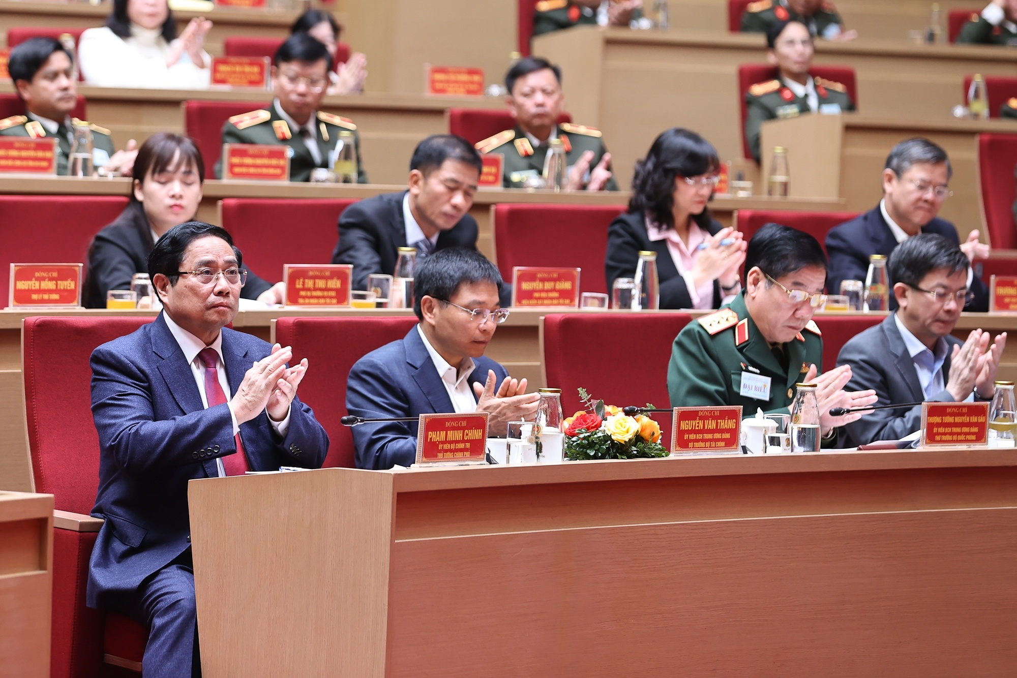 Thủ tướng Chính phủ và các đại biểu dự Hội nghị - Ảnh: VGP/Nhật Bắc Thủ tướng Chính phủ và các đại biểu dự Hội nghị - Ảnh: VGP/Nhật Bắc