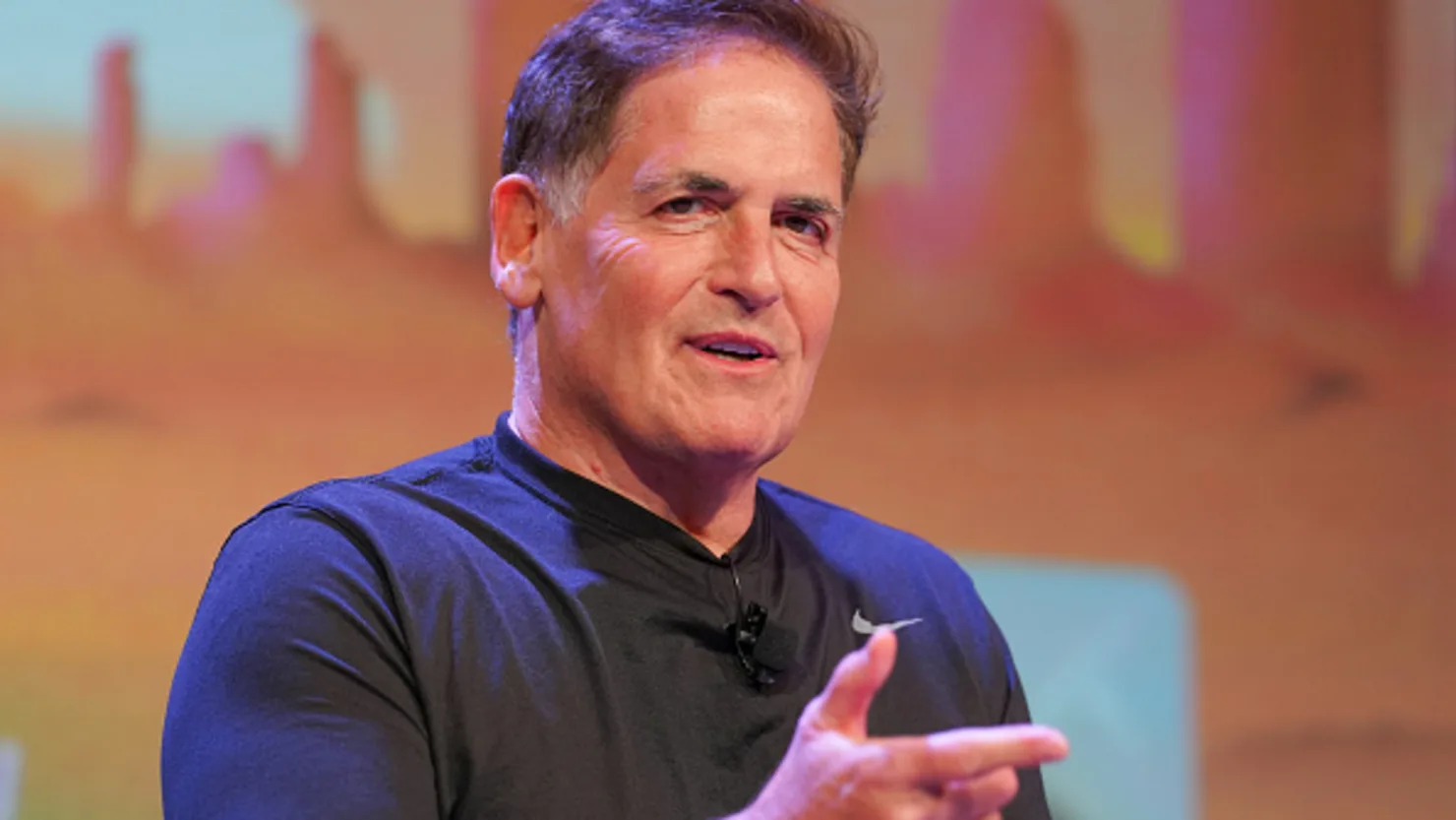 Mark Cuban, tỷ phú kiêm nhà đầu tư Mỹ, cho rằng việc hiểu và ứng dụng trí tuệ nhân tạo sẽ mở ra nhiều cơ hội việc làm cho giới trẻ Mark Cuban, tỷ phú kiêm nhà đầu tư Mỹ, cho rằng việc hiểu và ứng dụng trí tuệ nhân tạo sẽ mở ra nhiều cơ hội việc làm cho giới trẻ