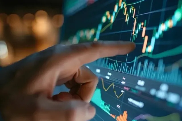 Chỉ số lên đỉnh, nhà đầu tư thận trọng: VN-Index rung lắc mạnh, thị trường “xanh vỏ đỏ lòng” phiên đầu
