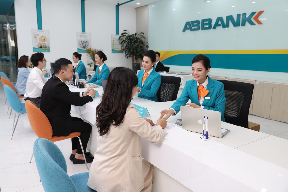 ABBANK chào bán cổ phiếu ra công chúng, nâng vốn điều lệ lên 13.455.477.900.000 đồng ABBANK chào bán cổ phiếu ra công chúng, nâng vốn điều lệ lên 13.455.477.900.000 đồng