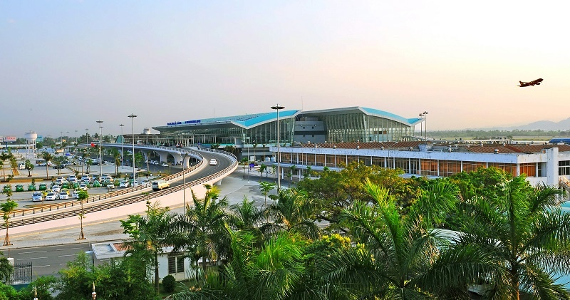 Ra mắt Linh vật Ngựa Vàng tại Sân bay quốc tế Đà Nẵng Ra mắt Linh vật Ngựa Vàng tại Sân bay quốc tế Đà Nẵng