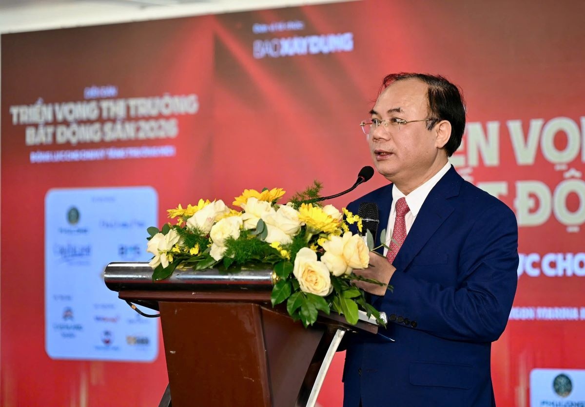 Thứ trưởng Bộ Xây dựng Nguyễn Văn Sinh phát biểu tại diễn đàn Thứ trưởng Bộ Xây dựng Nguyễn Văn Sinh phát biểu tại diễn đàn
