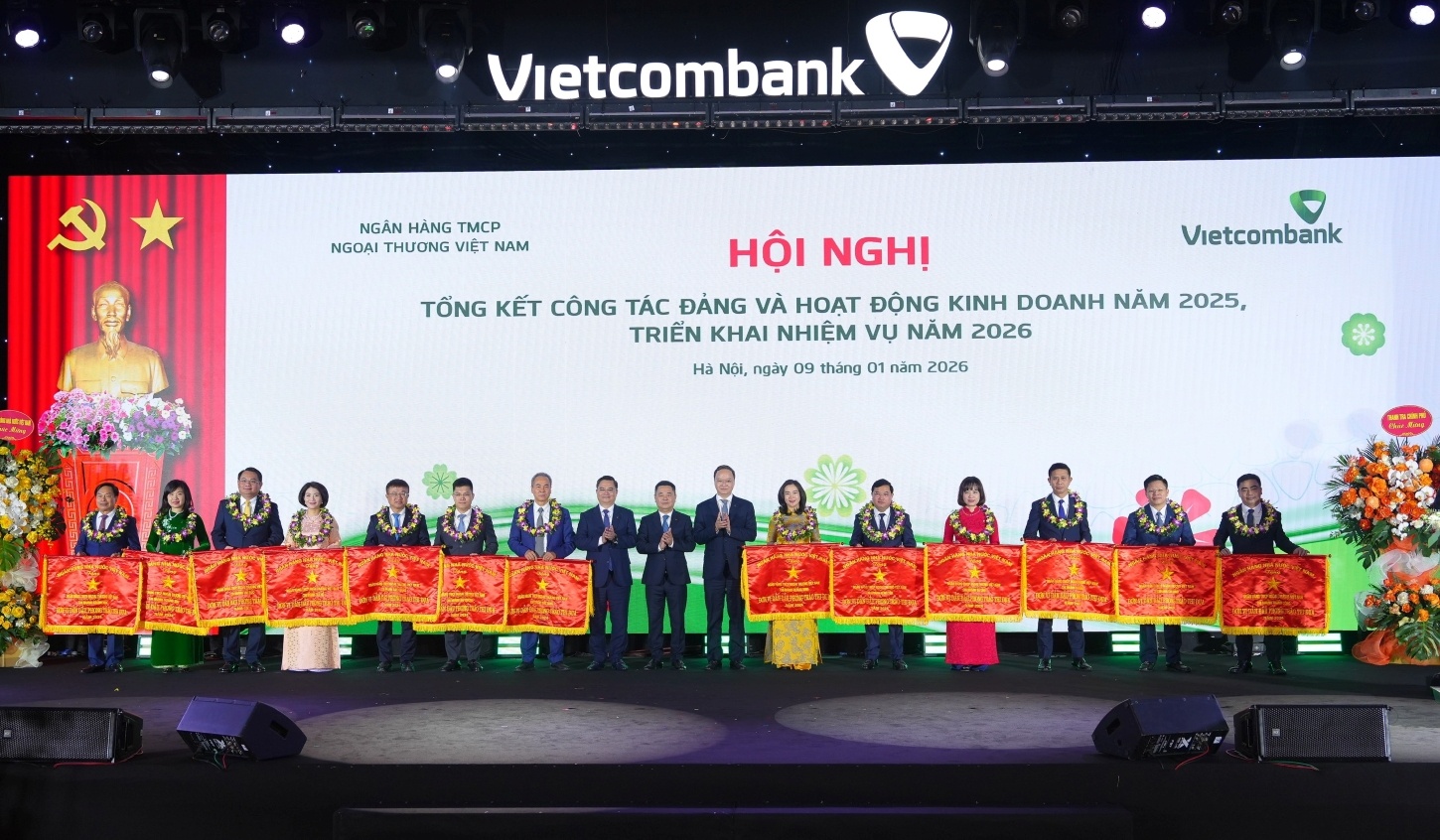 Vietcombank: Tăng trưởng có chọn lọc, lấy chất lượng làm nền tảng, bảo đảm sức bền trước biến động Vietcombank: Tăng trưởng có chọn lọc, lấy chất lượng làm nền tảng, bảo đảm sức bền trước biến động