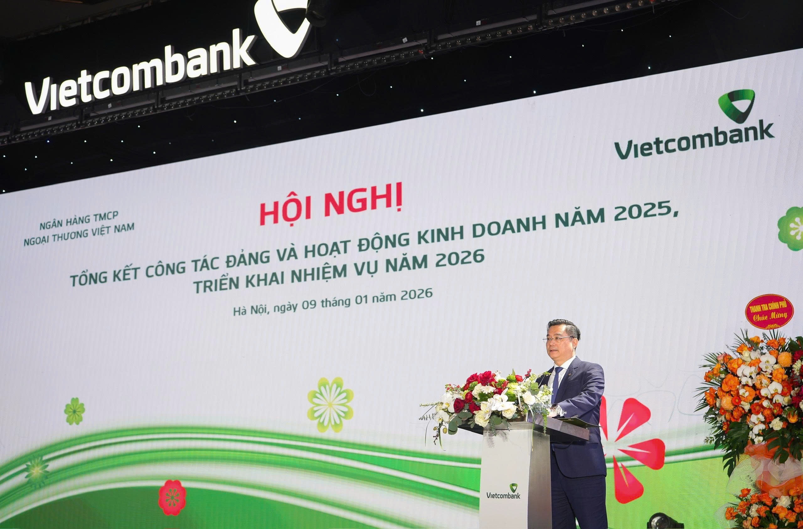 Dấu ấn Vietcombank năm 2025: Tăng trưởng có chọn lọc, lấy chất lượng làm nền tảng, bảo đảm sức bền trước biến động Dấu ấn Vietcombank năm 2025: Tăng trưởng có chọn lọc, lấy chất lượng làm nền tảng, bảo đảm sức bền trước biến động