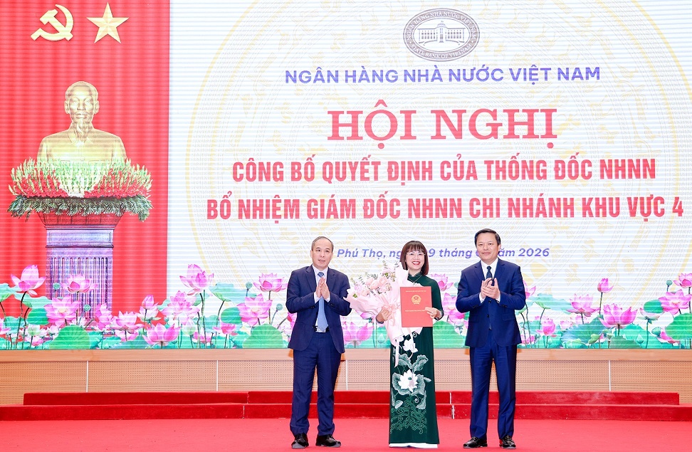 Đồng chí Đoàn Thái Sơn - Phó Bí thư Thường trực Đảng ủy, Phó Thống đốc Thường trực NHNN Việt phát biểu chỉ đạo tại Hội ngh Đồng chí Phan Trọng Tấn, Uỷ viên Ban thường vụ Tỉnh ủy, Phó chủ tịch Thường trực UBND tỉnh Phú Thọ phát biểu chỉ đạo tại Hội nghị Đồng chí Đoàn Thái Sơn - Phó Bí thư Thường trực Đảng ủy, Phó Thống đốc Thường trực NHNN Việt phát biểu chỉ đạo tại Hội ngh Đồng chí Phan Trọng Tấn, Uỷ viên Ban thường vụ Tỉnh ủy, Phó chủ tịch Thường trực UBND tỉnh Phú Thọ phát biểu chỉ đạo tại Hội nghị