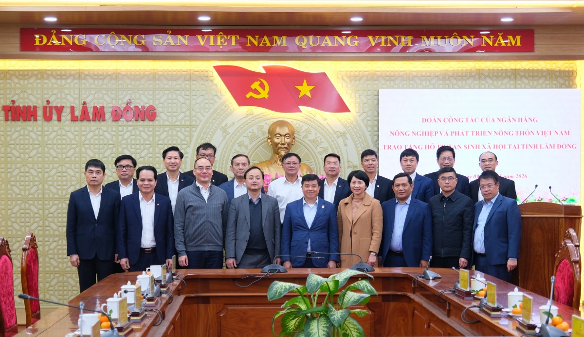 Agribank trao 5 tỷ đồng chăm lo an sinh xã hội tại Lâm Đồng Agribank trao 5 tỷ đồng chăm lo an sinh xã hội tại Lâm Đồng