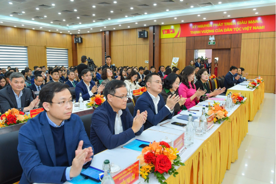 Thống đốc Nguyễn Thị Hồng dự Hội nghị triển khai nhiệm vụ ngân hàng khu vực 6 năm 2026