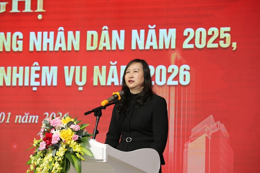 Bà Nguyễn Thị Dung - Giám đốc NHNN Khu vực 6 phát biểu tại Hội nghị Bà Nguyễn Thị Dung - Giám đốc NHNN Khu vực 6 phát biểu tại Hội nghị