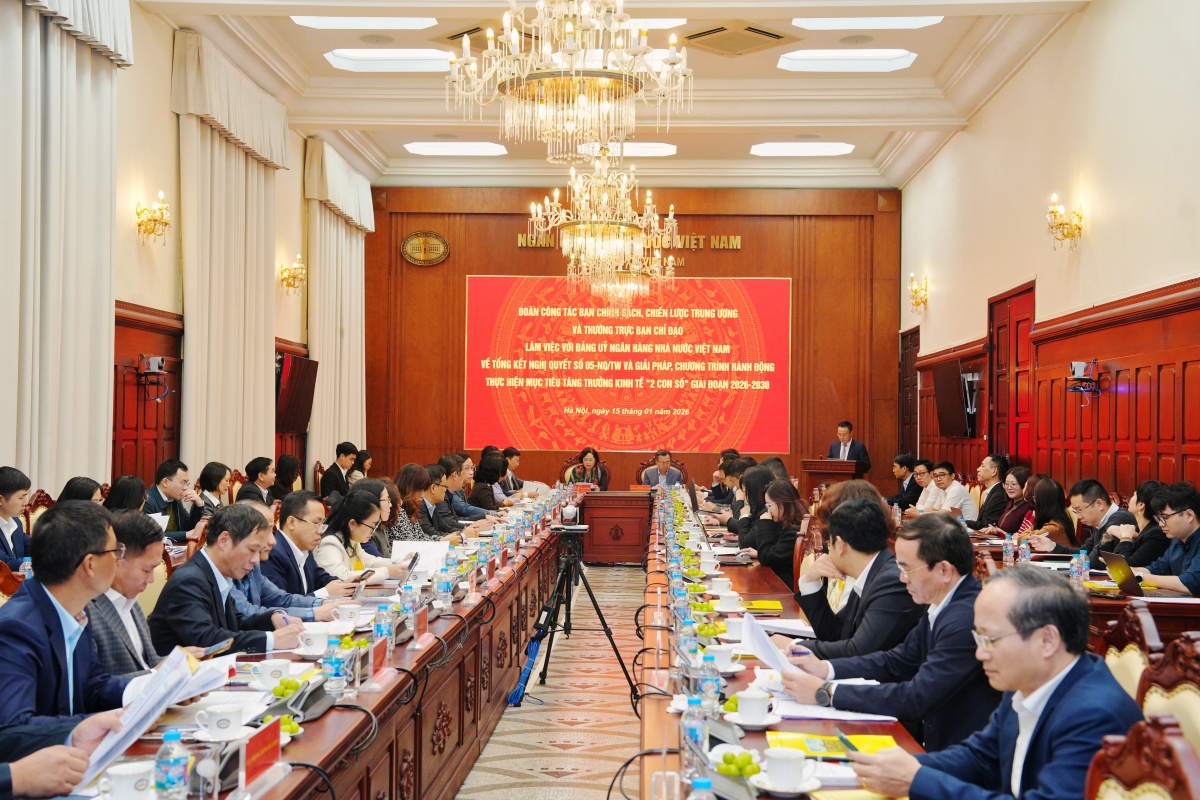 Đoàn công tác của Ban Chính sách, chiến lược Trung ương và Thường trực Ban Chỉ đạo làm việc với Đảng ủy NHNN về Tổng kết Nghị quyết số 05-NQ/TW Đoàn công tác của Ban Chính sách, chiến lược Trung ương và Thường trực Ban Chỉ đạo làm việc với Đảng ủy NHNN về Tổng kết Nghị quyết số 05-NQ/TW