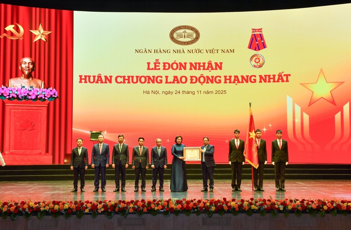 Đảng ủy Ngân hàng Nhà nước: Chủ động, tự tin và khát vọng bước vào mùa xuân mới Đảng ủy Ngân hàng Nhà nước: Chủ động, tự tin và khát vọng bước vào mùa xuân mới