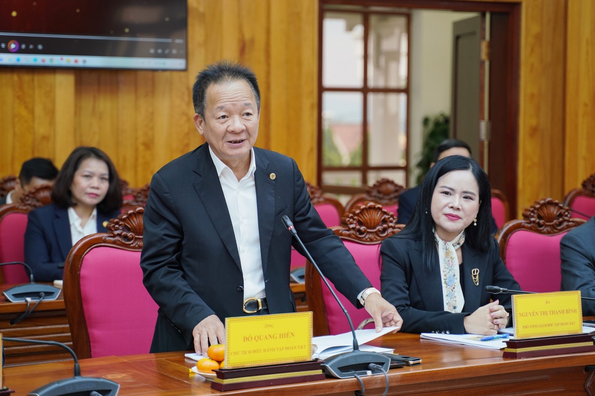 Doanh nhân Đỗ Quang Hiển phát biểu tại buổi làm việc. (Ảnh: Cổng thông tin điện tử tỉnh Lâm Đồng)