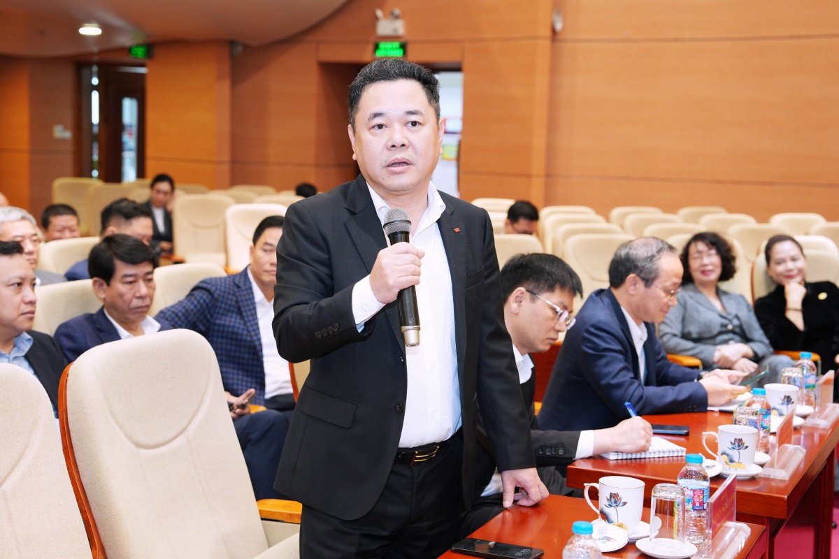 Giới thiệu Thống đốc Ngân hàng Nhà nước Nguyễn Thị Hồng ứng cử đại biểu Quốc hội khóa XVI