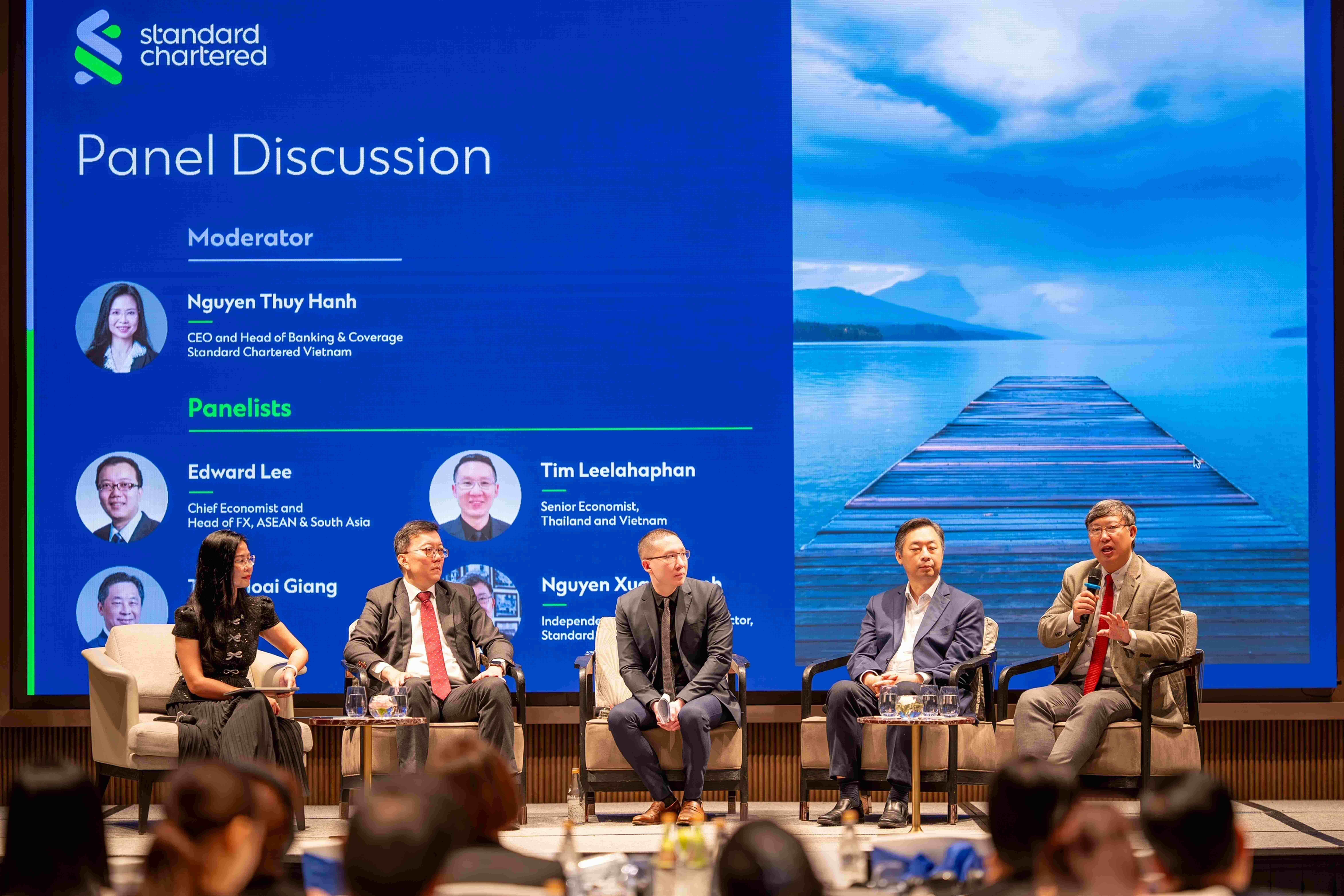 Standard Chartered tổ chức tọa đàm triển vọng kinh tế năm 2026 Standard Chartered tổ chức tọa đàm triển vọng kinh tế năm 2026