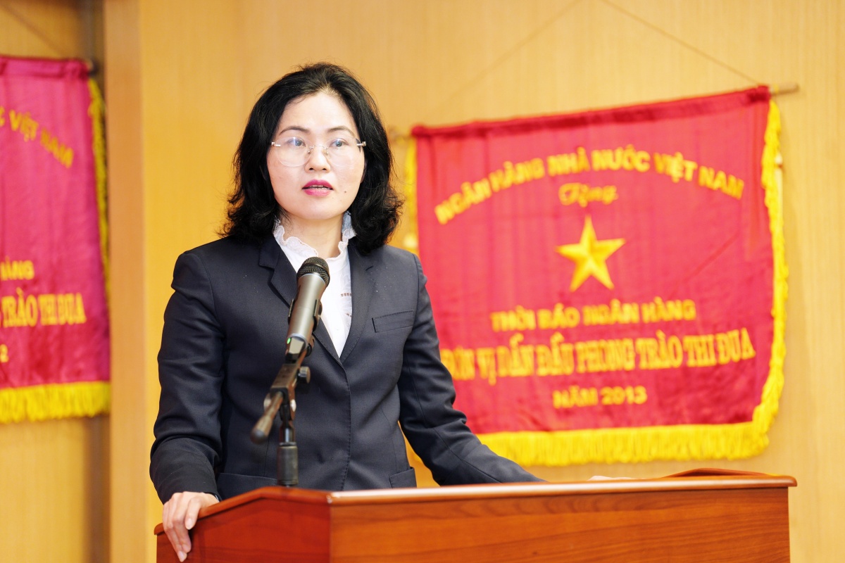 Giới thiệu Tổng Biên tập Thời báo Ngân hàng Lê Thị Thúy Sen ứng cử đại biểu Quốc hội khóa XVI Giới thiệu Tổng Biên tập Thời báo Ngân hàng Lê Thị Thúy Sen ứng cử đại biểu Quốc hội khóa XVI