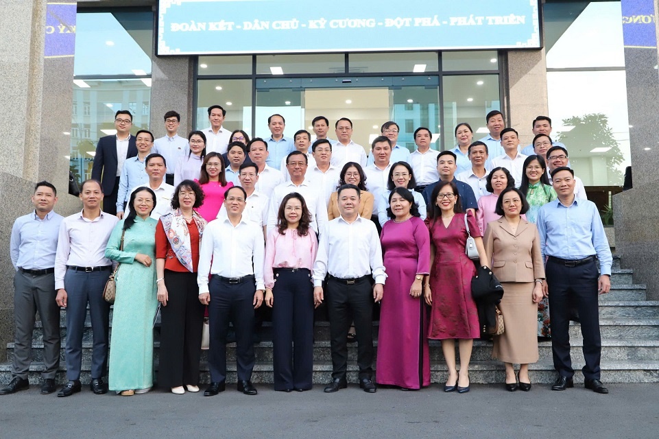 Tây Ninh và Đồng Tháp tập trung tín dụng cho các lĩnh vực ưu tiên Tây Ninh và Đồng Tháp tập trung tín dụng cho các lĩnh vực ưu tiên