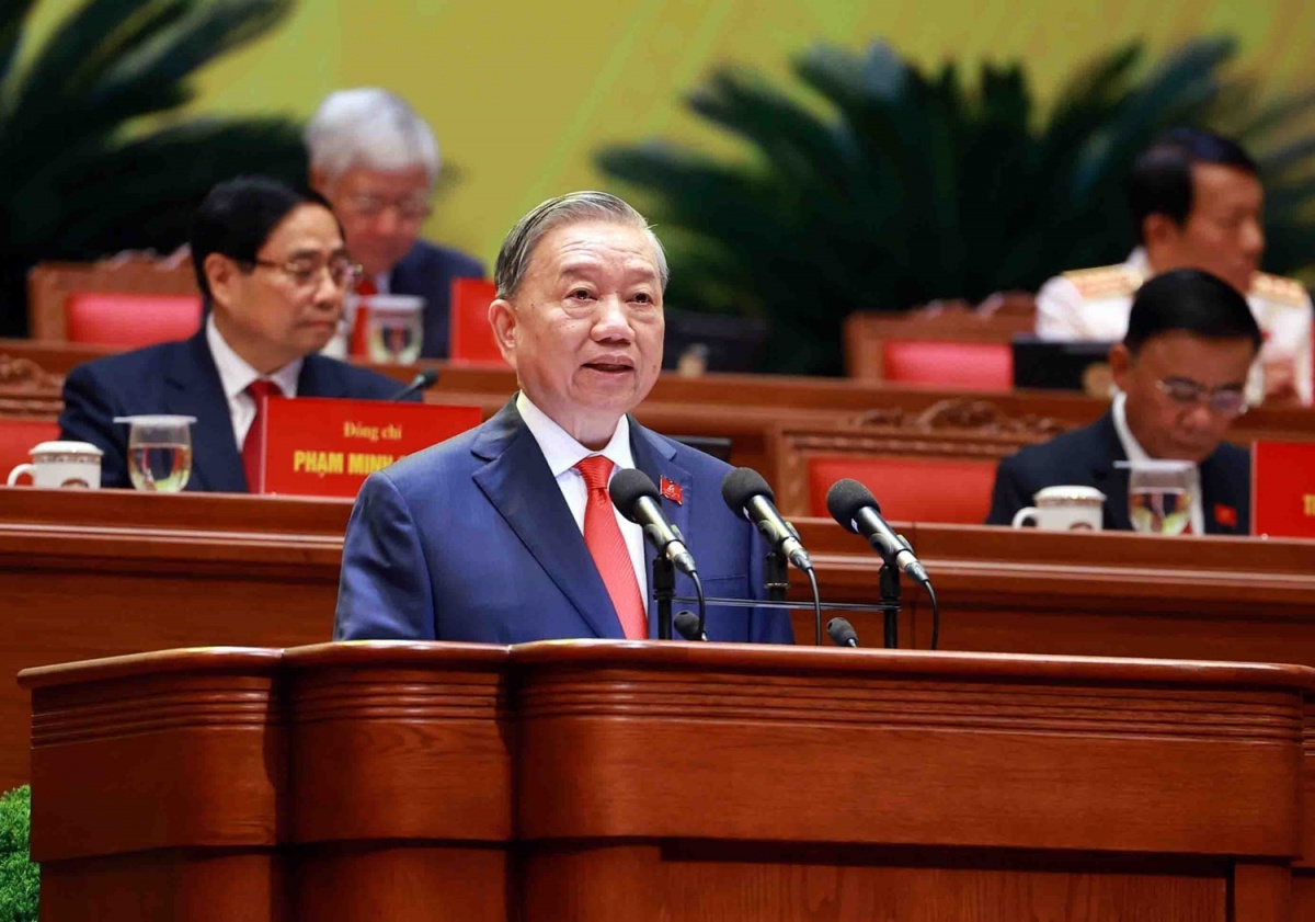 Tổng Bí thư Tô Lâm trình bày Báo cáo của Ban Chấp hành Trung ương Đảng khóa XIII về các văn kiện trình Đại hội XIV của Đảng - Ảnh: TTXVN Tổng Bí thư Tô Lâm trình bày Báo cáo của Ban Chấp hành Trung ương Đảng khóa XIII về các văn kiện trình Đại hội XIV của Đảng - Ảnh: TTXVN