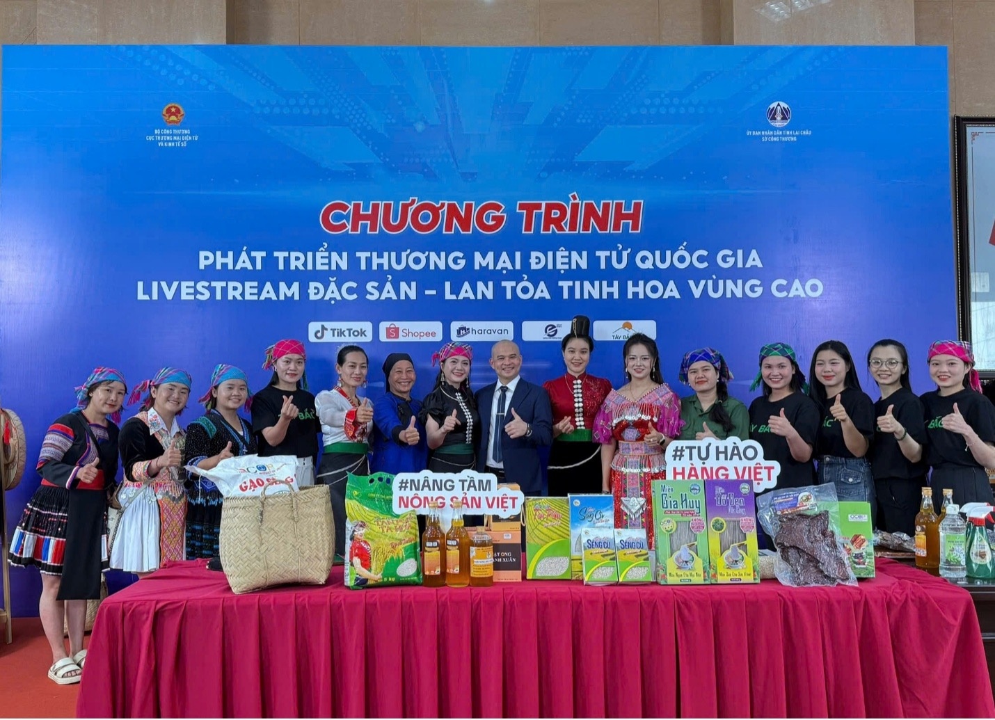 Thương mại điện tử chuyển sang giai đoạn tái cấu trúc mạnh mẽ Thương mại điện tử chuyển sang giai đoạn tái cấu trúc mạnh mẽ