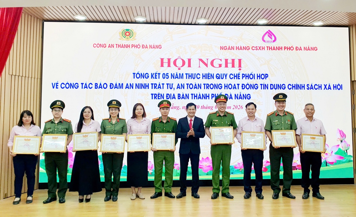 Đà Nẵng: Tổng kết 5 năm phối hợp bảo đảm an ninh, an toàn hoạt động tín dụng chính sách Đà Nẵng: Tổng kết 5 năm phối hợp bảo đảm an ninh, an toàn hoạt động tín dụng chính sách