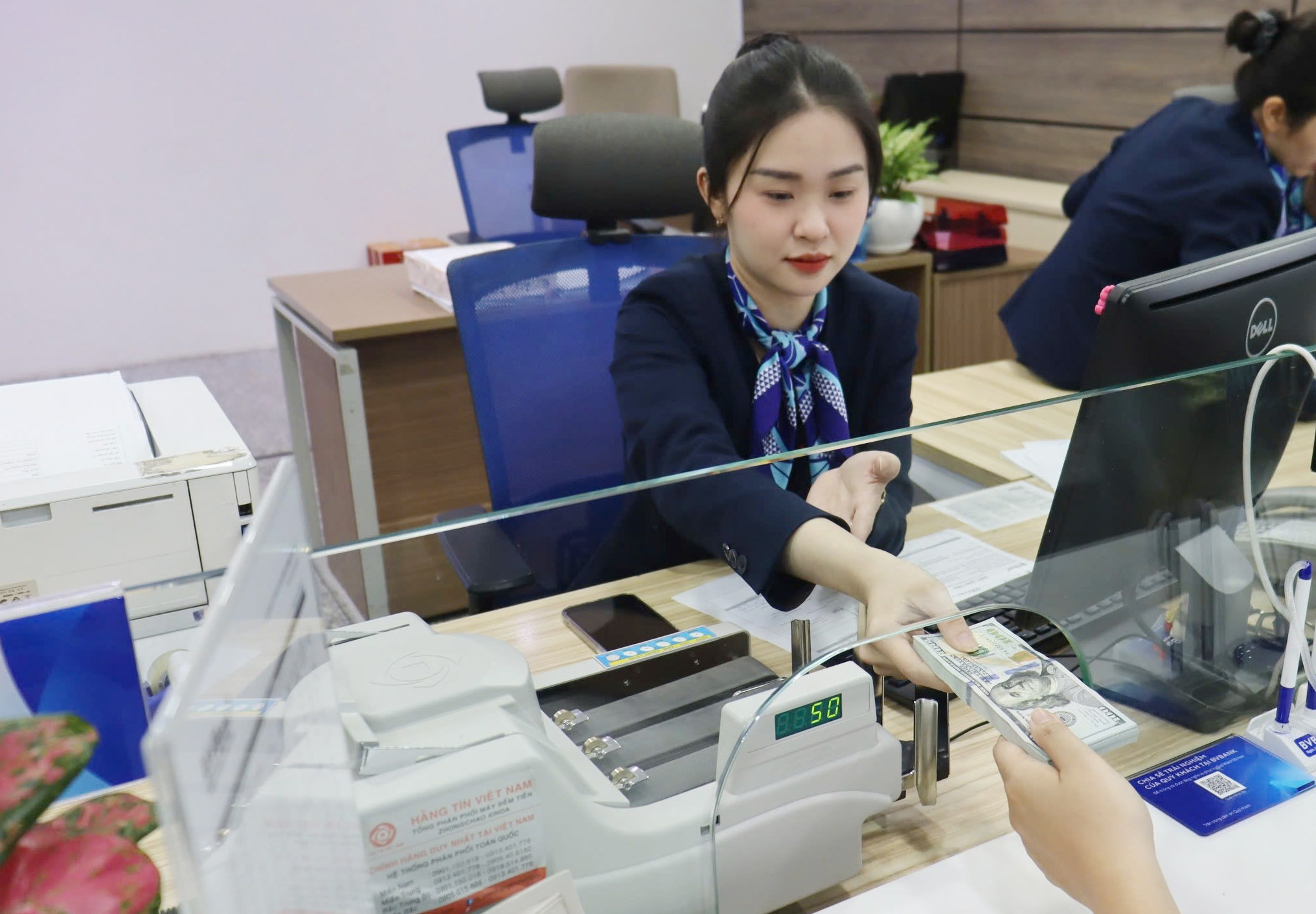 Hơn 10,3 tỷ USD kiều hối chuyển về TP. Hồ Chí Minh trong năm 2025 Hơn 10,3 tỷ USD kiều hối chuyển về TP. Hồ Chí Minh trong năm 2025