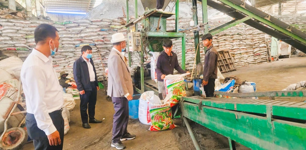 Công ty TNHH MTV Yên Tâm ở xã Tân Hội (Lâm Đồng), đã và đang được tiếp sức từ vốn Ngân hàng. Công ty TNHH MTV Yên Tâm ở xã Tân Hội (Lâm Đồng), đã và đang được tiếp sức từ vốn Ngân hàng.