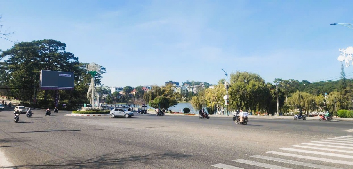 Tín dụng ngân hàng - động lực thúc đẩy kinh tế ở Nam Trung Bộ - Tây Nguyên. Tín dụng ngân hàng - động lực thúc đẩy kinh tế ở Nam Trung Bộ - Tây Nguyên.