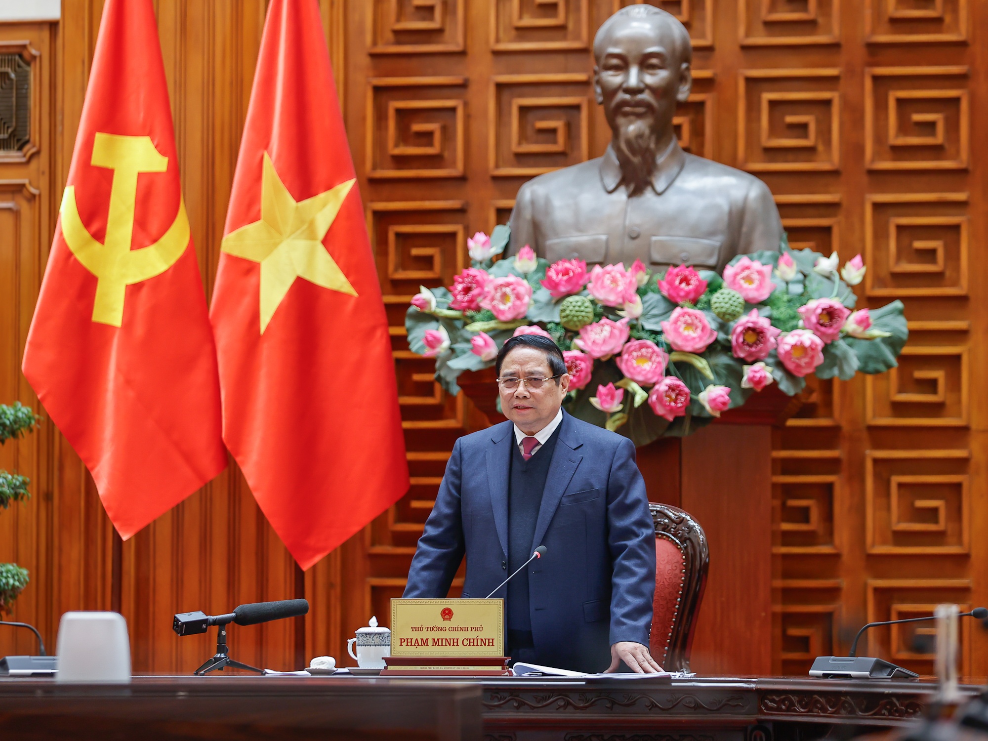 Thủ tướng chủ trì Phiên họp - Ảnh: VGP/Nhật Bắc Thủ tướng chủ trì Phiên họp - Ảnh: VGP/Nhật Bắc