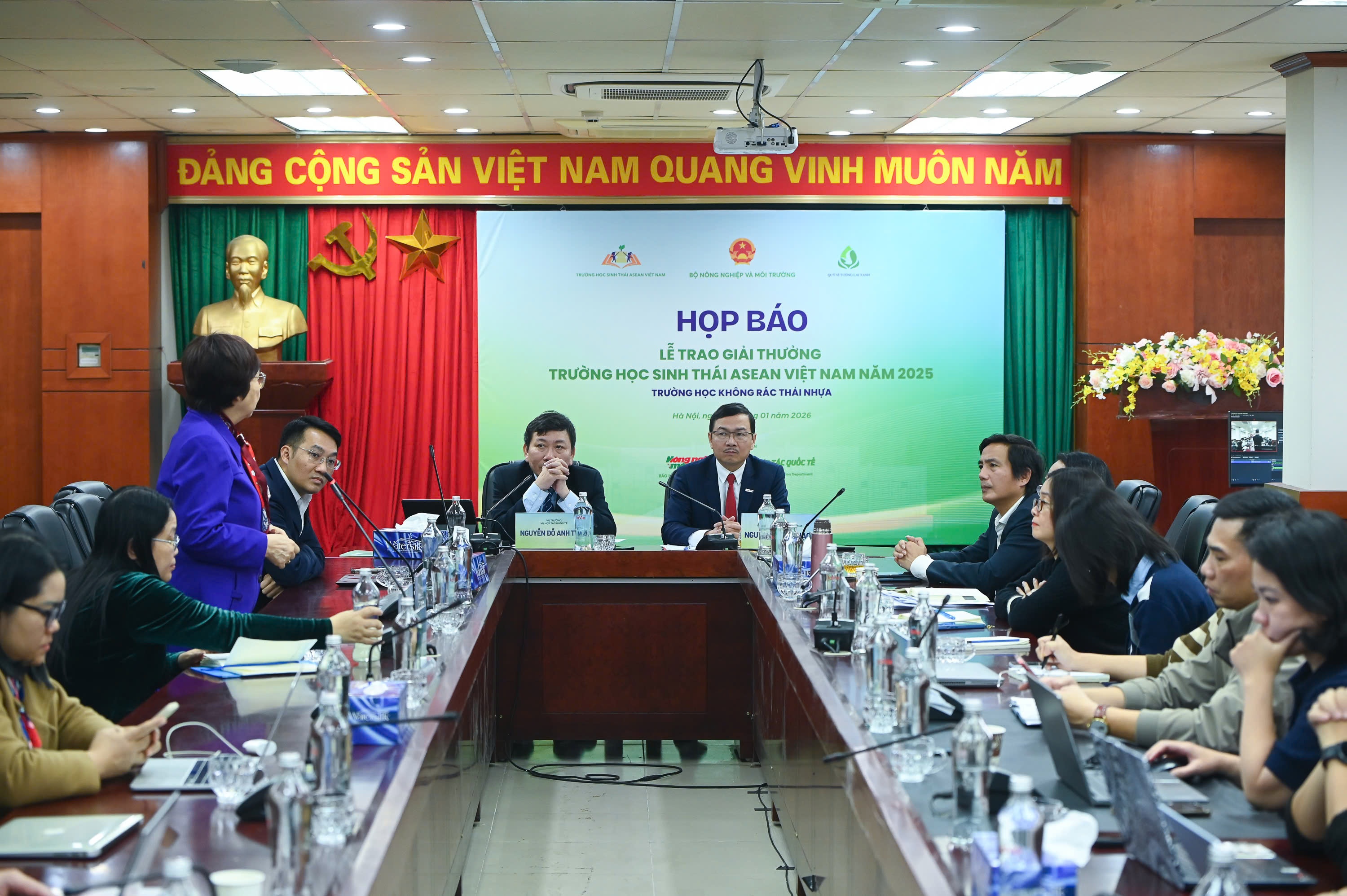 Quang cảnh họp báo