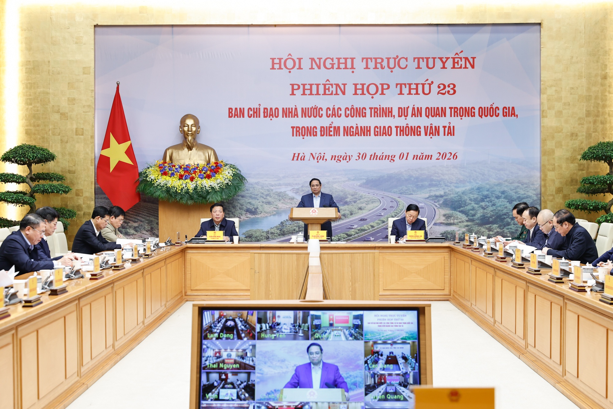 Thủ tướng: Bảo đảm đến năm 2030, đạt được mục tiêu hoàn thành ít nhất 5.000 km đường bộ theo Nghị quyết của Đại hội Đảng - Ảnh: VGP/Nhật Bắc Thủ tướng: Bảo đảm đến năm 2030, đạt được mục tiêu hoàn thành ít nhất 5.000 km đường bộ theo Nghị quyết của Đại hội Đảng - Ảnh: VGP/Nhật Bắc