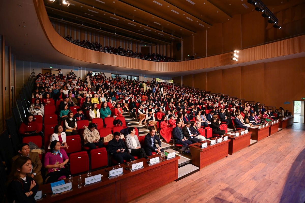 Lễ trao Giải thưởng Trường học sinh thái ASEAN Việt Nam năm 2025 thu hút hơn 800 đại biểu trong nước và quốc tế tham dự trực tiếp