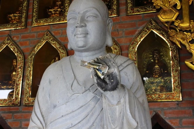 Tiền lẻ nơi đền chùa: Khi nếp cũ đứng trước đòi hỏi văn minh tài chính Tiền lẻ nơi đền chùa: Khi nếp cũ đứng trước đòi hỏi văn minh tài chính