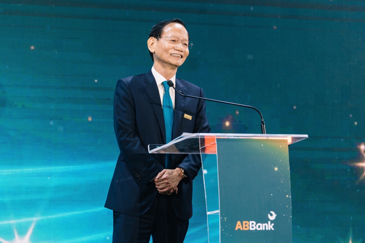 ABBank công bố bộ nhận diện thương hiệu mới, định vị “Ngân hàng kiến tạo hạnh phúc” ABBank công bố bộ nhận diện thương hiệu mới, định vị “Ngân hàng kiến tạo hạnh phúc”