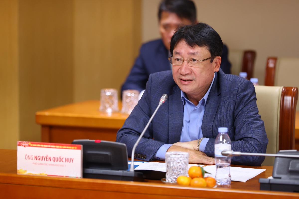 Thanh toán không dùng tiền mặt định hình lại bức tranh giao dịch ngày Tết Thanh toán không dùng tiền mặt định hình lại bức tranh giao dịch ngày Tết