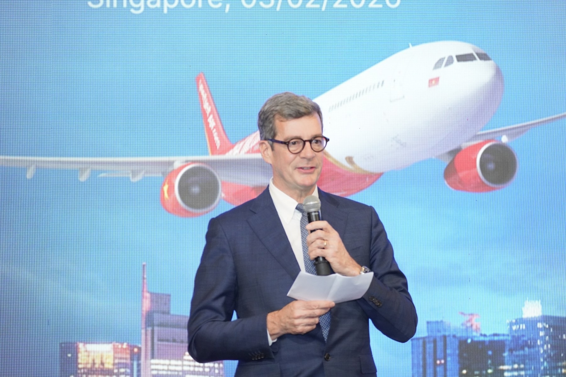 Ông Paul Meijers, Phó Chủ tịch Điều hành Airbus chúc mừng Trung tâm Tài chính Hàng không châu Á - Thái Bình Dương Ông Paul Meijers, Phó Chủ tịch Điều hành Airbus chúc mừng Trung tâm Tài chính Hàng không châu Á - Thái Bình Dương