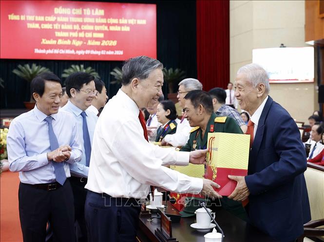 Tổng Bí thư: Thành phố Hồ Chí Minh cần tiếp tục vai trò dẫn dắt tăng trưởng, đổi mới và hội nhập- Ảnh 8. Tổng Bí thư: Thành phố Hồ Chí Minh cần tiếp tục vai trò dẫn dắt tăng trưởng, đổi mới và hội nhập- Ảnh 8.
