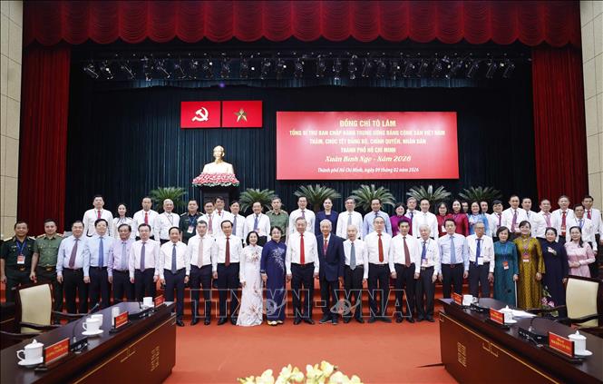 Tổng Bí thư: Thành phố Hồ Chí Minh cần tiếp tục vai trò dẫn dắt tăng trưởng, đổi mới và hội nhập- Ảnh 6. Tổng Bí thư: Thành phố Hồ Chí Minh cần tiếp tục vai trò dẫn dắt tăng trưởng, đổi mới và hội nhập- Ảnh 6.