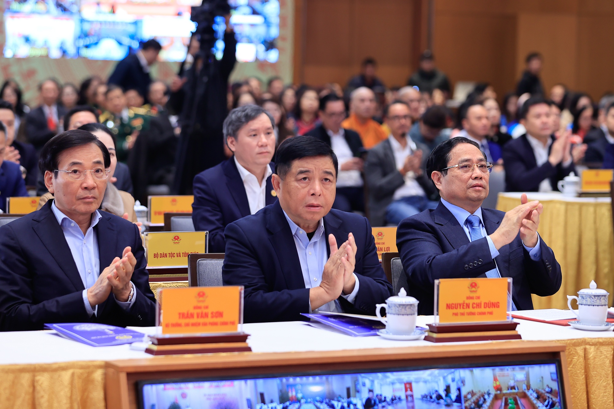Thủ tướng Chính phủ Phạm Minh Chính, Phó Thủ tướng Nguyễn Chí Dũng, Bộ trưởng, Chủ nhiệm VPCP Trần Văn Sơn dự Lễ phát động - Ảnh: VGP/Nhật Bắc Thủ tướng Chính phủ Phạm Minh Chính, Phó Thủ tướng Nguyễn Chí Dũng, Bộ trưởng, Chủ nhiệm VPCP Trần Văn Sơn dự Lễ phát động - Ảnh: VGP/Nhật Bắc