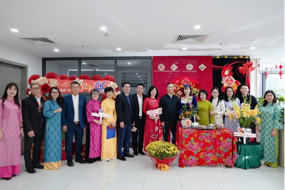Sôi nổi Cuộc thi “Trang trí văn phòng” tại CIC: Lan tỏa sắc xuân - Gắn kết tập thể Sôi nổi Cuộc thi “Trang trí văn phòng” tại CIC: Lan tỏa sắc xuân - Gắn kết tập thể
