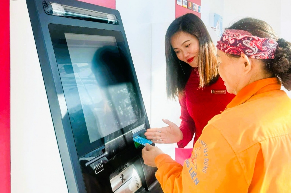 Trước trong và sau dịp tết các Ngân hàng tăng cường bảo đảm hoạt động của hệ thống ATM. Trước trong và sau dịp tết các Ngân hàng tăng cường bảo đảm hoạt động của hệ thống ATM.