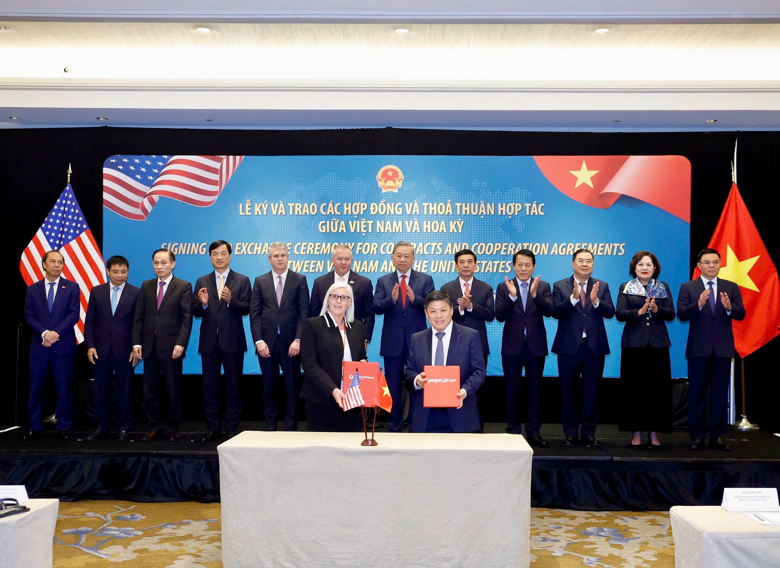 Vietjet và Pratt & Whitney trao hợp đồng cung cấp động cơ GTF cùng gói dịch vụ bảo dưỡng toàn diện cho 44 tàu bay Airbus trị giá khoảng 5,4 tỷ USD Vietjet và Pratt & Whitney trao hợp đồng cung cấp động cơ GTF cùng gói dịch vụ bảo dưỡng toàn diện cho 44 tàu bay Airbus trị giá khoảng 5,4 tỷ USD
