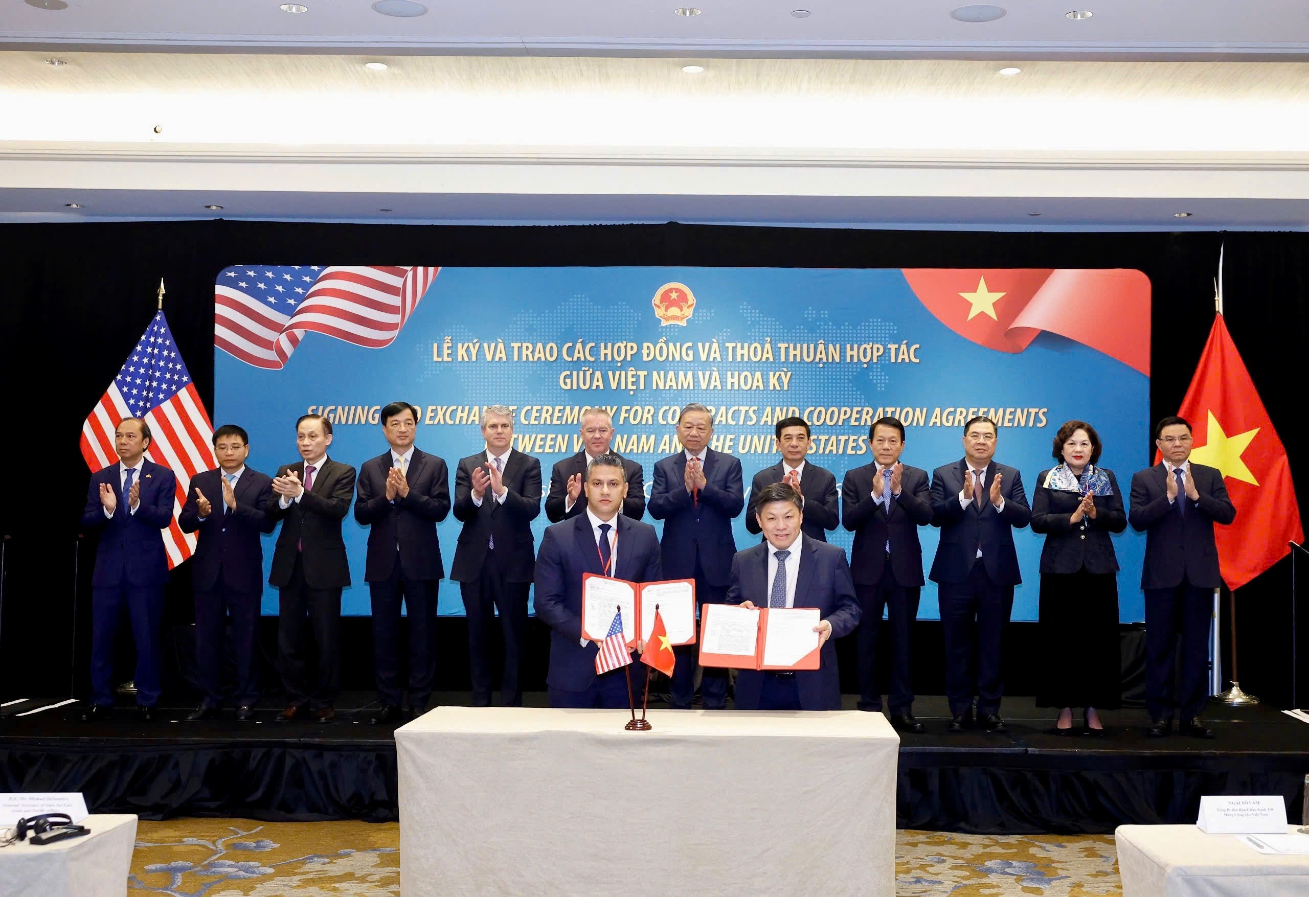 Vietjet và Griffin Global Asset Management trao thỏa thuận cung cấp tài chính cho 6 tàu bay Boeing 737-8, trị giá khoảng 965 triệu USD Vietjet và Griffin Global Asset Management trao thỏa thuận cung cấp tài chính cho 6 tàu bay Boeing 737-8, trị giá khoảng 965 triệu USD