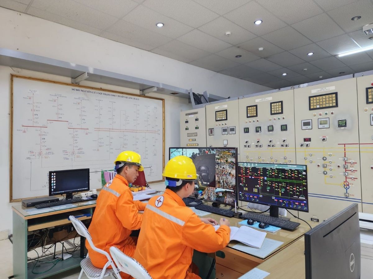 EVN đảm bảo điện an toàn dịp Tết, tăng tốc nhiệm vụ trọng tâm năm 2026 EVN đảm bảo điện an toàn dịp Tết, tăng tốc nhiệm vụ trọng tâm năm 2026