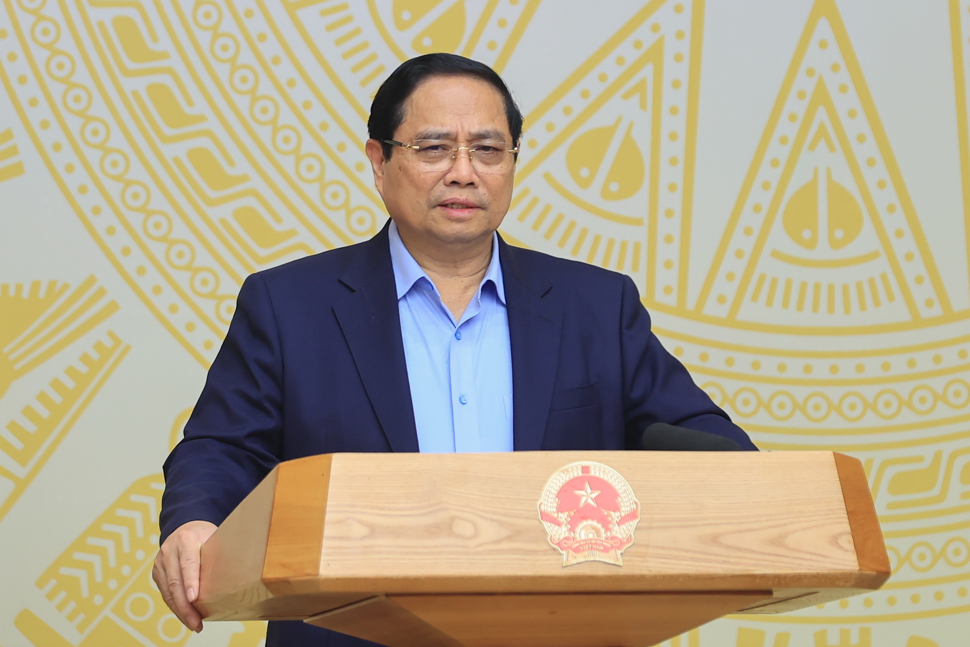 Thủ tướng nêu rõ, thời gian tới, mục tiêu là bảo đảm mọi người dân được tiếp cận nhà ở một cách bình đẳng, công khai, minh bạch, phù hợp thu nhập - Ảnh: VGP/Nhật Bắc Thủ tướng nêu rõ, thời gian tới, mục tiêu là bảo đảm mọi người dân được tiếp cận nhà ở một cách bình đẳng, công khai, minh bạch, phù hợp thu nhập - Ảnh: VGP/Nhật Bắc