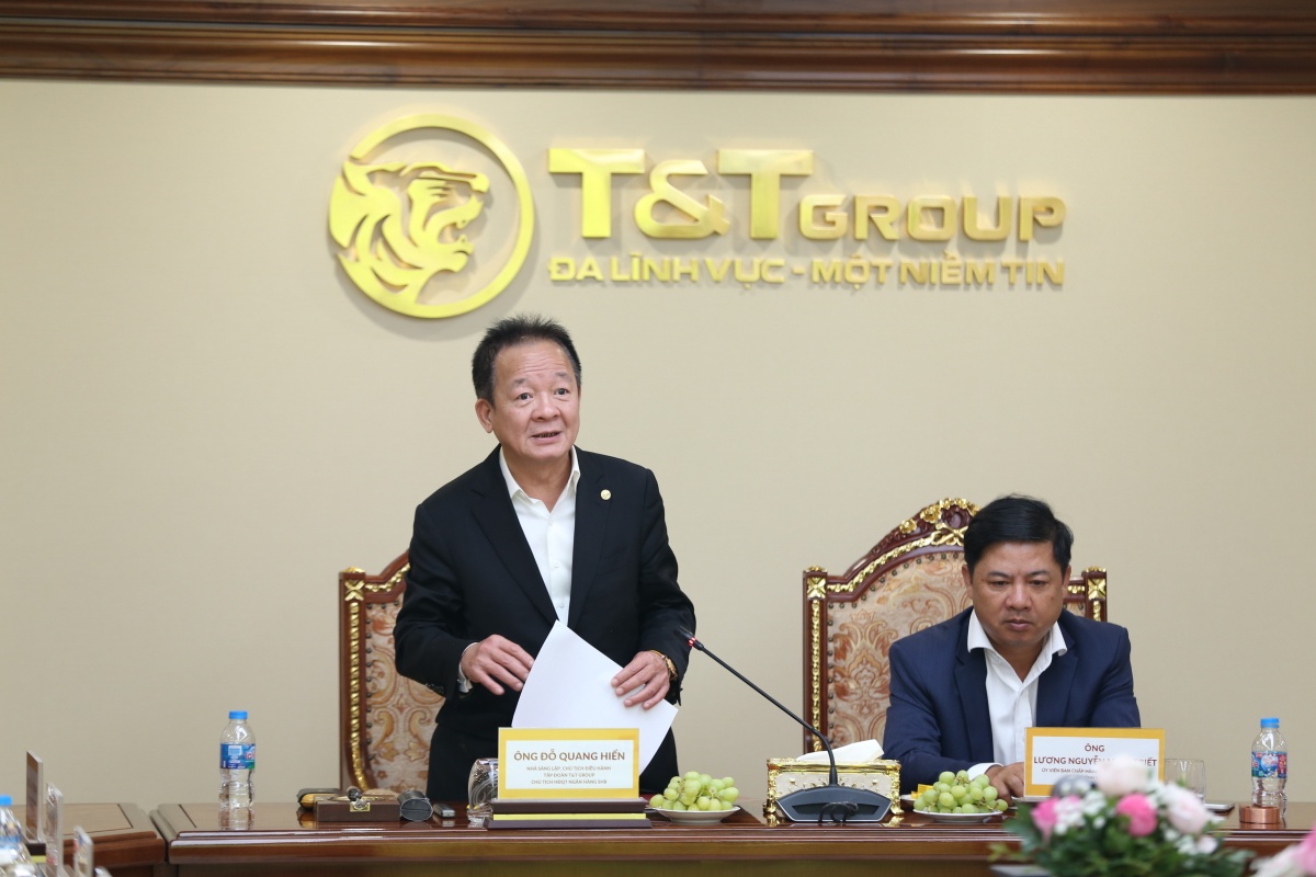 Doanh nhân Đỗ Quang Hiển, Nhà sáng lập, Chủ tịch Điều hành Tập đoàn T&T Group phát biểu tại buổi làm việc. (Ảnh: T&T Group)