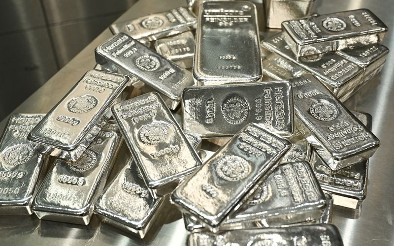 Giá bạc sẽ bứt tốc hay lao dốc vì chiến sự tại Trung Đông? Giá bạc sẽ bứt tốc hay lao dốc vì chiến sự tại Trung Đông?