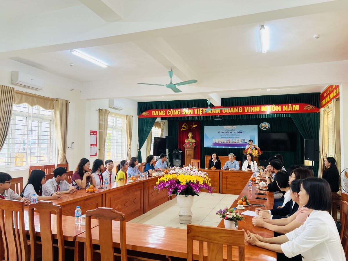 Lan tỏa tri thức tài chính học đường tại Hưng Yên: Gieo hạt mầm tri thức cho thế hệ tương lai Lan tỏa tri thức tài chính học đường tại Hưng Yên: Gieo hạt mầm tri thức cho thế hệ tương lai