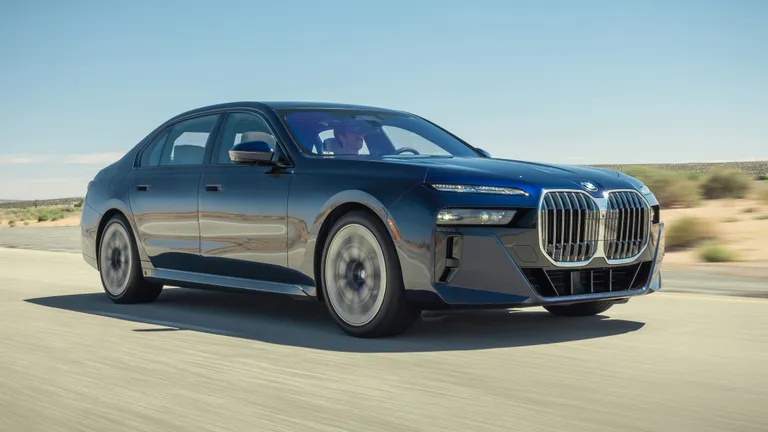 BMW vô tình làm rò rỉ thông tin về các mẫu xe sắp ra mắt năm 2027