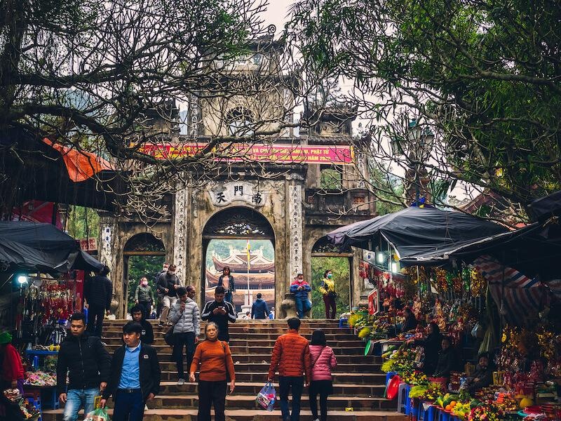 Khi niềm tin tâm linh bị trục lợi trên không gian mạng Khi niềm tin tâm linh bị trục lợi trên không gian mạng