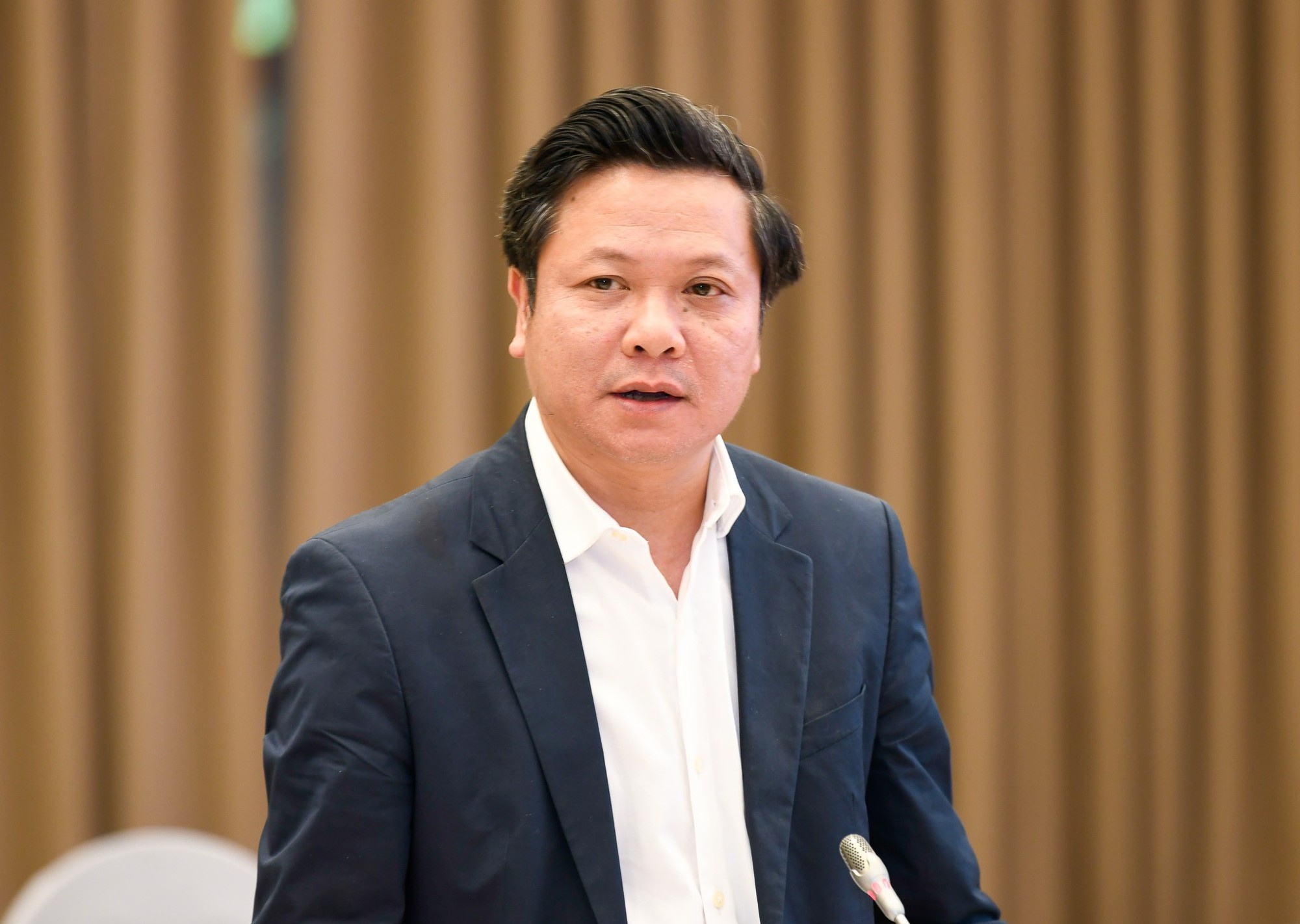 Ông Phan Trung Tuấn, Vụ trưởng Vụ Chính quyền địa phương, Bộ Nội vụ, khẳng định: Đảng, Nhà nước, Quốc hội, Chính phủ không có chủ trương về việc tiếp tục thực hiện sắp xếp, sáp nhập các tỉnh, thành phố và các đơn vị hành chính cấp xã trong cả nước - Ảnh: VGP/NB Ông Phan Trung Tuấn, Vụ trưởng Vụ Chính quyền địa phương, Bộ Nội vụ, khẳng định: Đảng, Nhà nước, Quốc hội, Chính phủ không có chủ trương về việc tiếp tục thực hiện sắp xếp, sáp nhập các tỉnh, thành phố và các đơn vị hành chính cấp xã trong cả nước - Ảnh: VGP/NB
