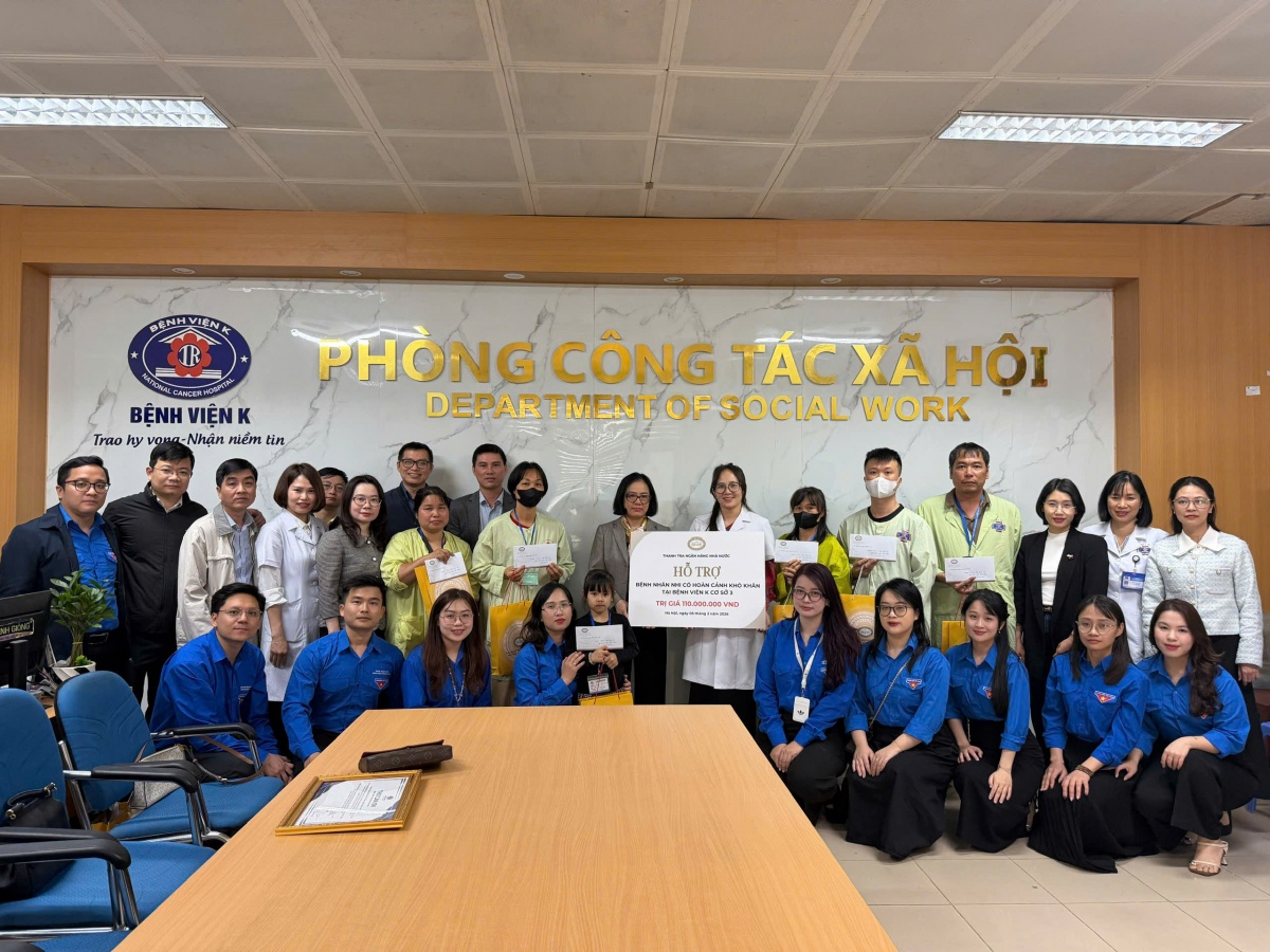 Thanh tra NHNN chung tay chia sẻ với các bệnh nhân nhi có hoàn cảnh khó khăn tại Bệnh viện K cơ sở 3